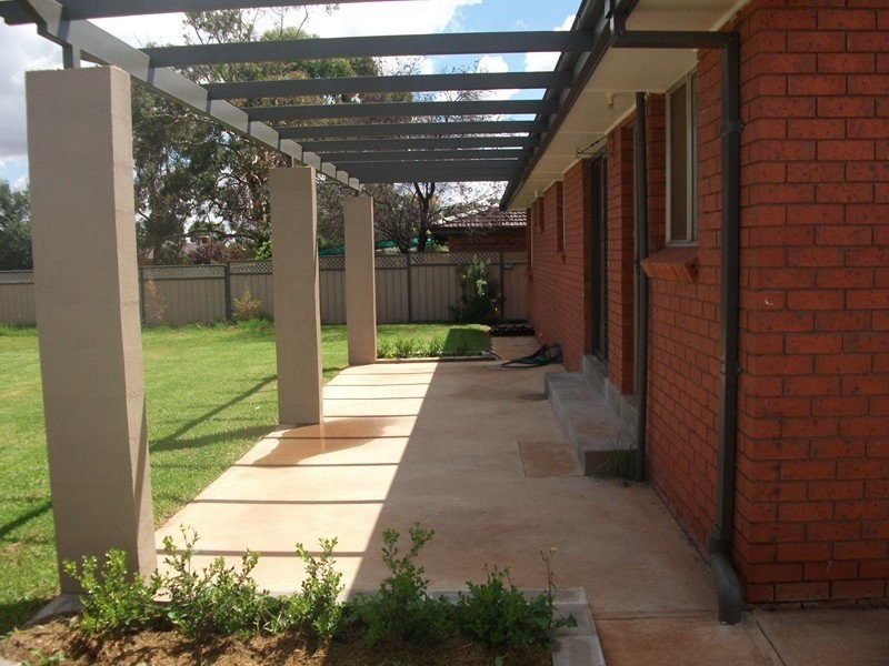 2 Adams Ave, Condobolin NSW 2877