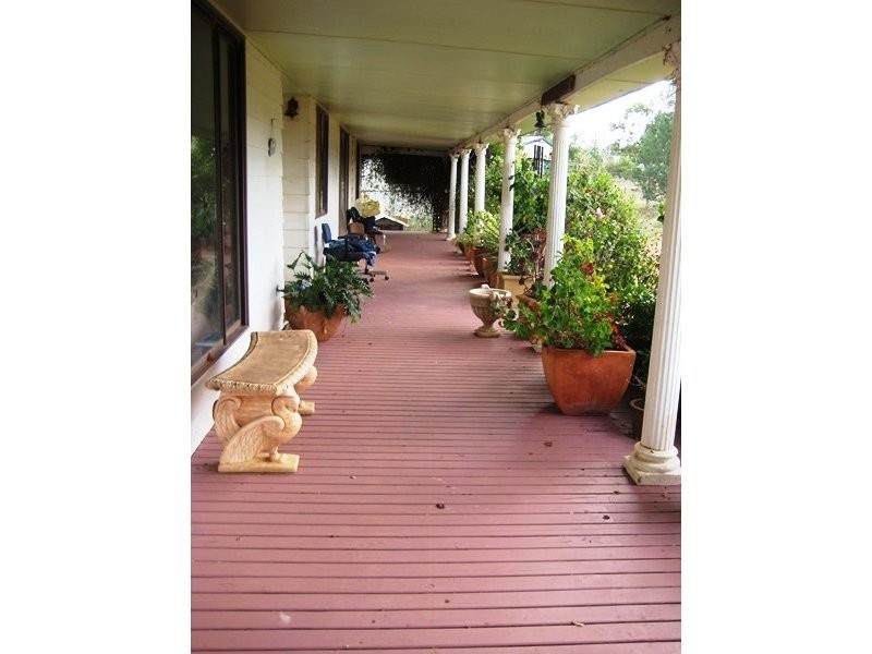 108 Parkes Road, Condobolin NSW 2877