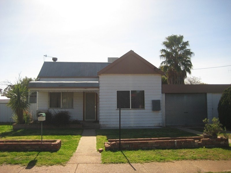 97 Orange Street, Condobolin NSW 2877