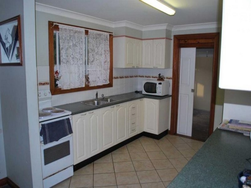 97 Orange Street, Condobolin NSW 2877