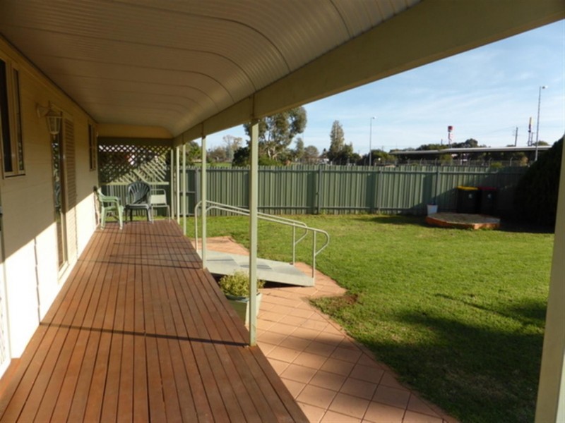 1 Austral Street, Parkes NSW 2870