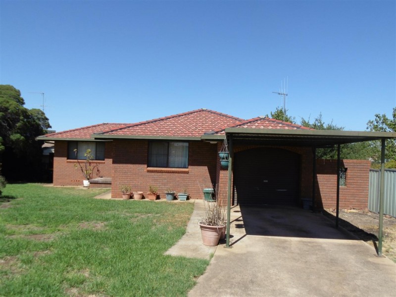 22 Middleton Street, Parkes NSW 2870