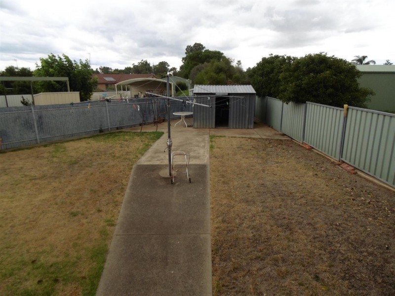 22 Middleton Street, Parkes NSW 2870