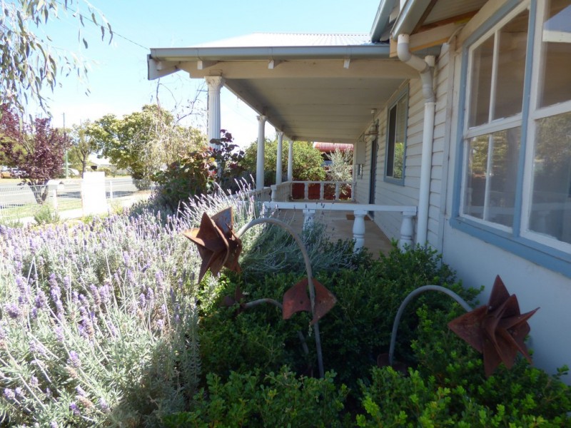 21 Johnson Street, Forbes NSW 2871