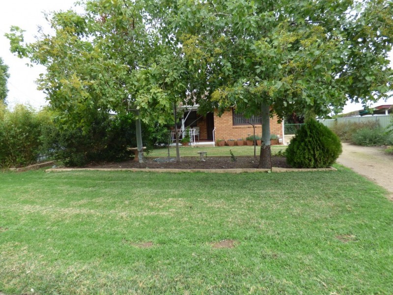 27 Quarry Road, Forbes NSW 2871