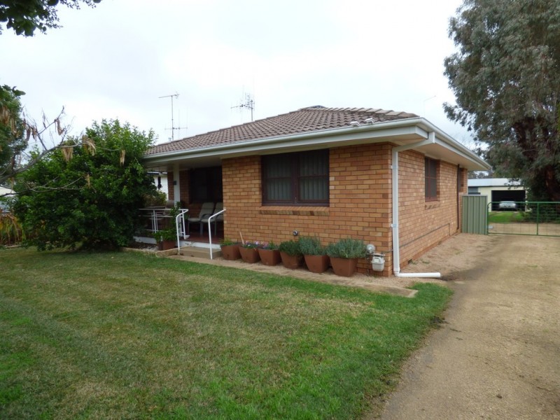 27 Quarry Road, Forbes NSW 2871
