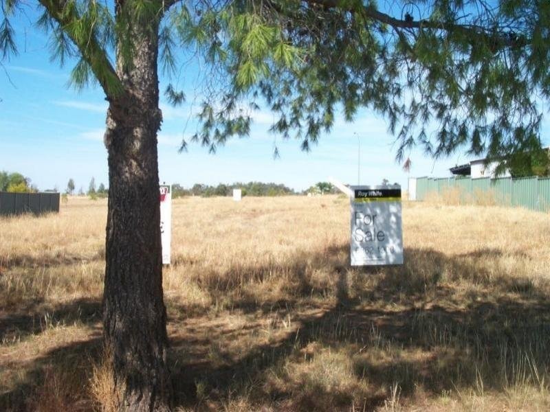 39 Medlyn Street, Parkes NSW 2870