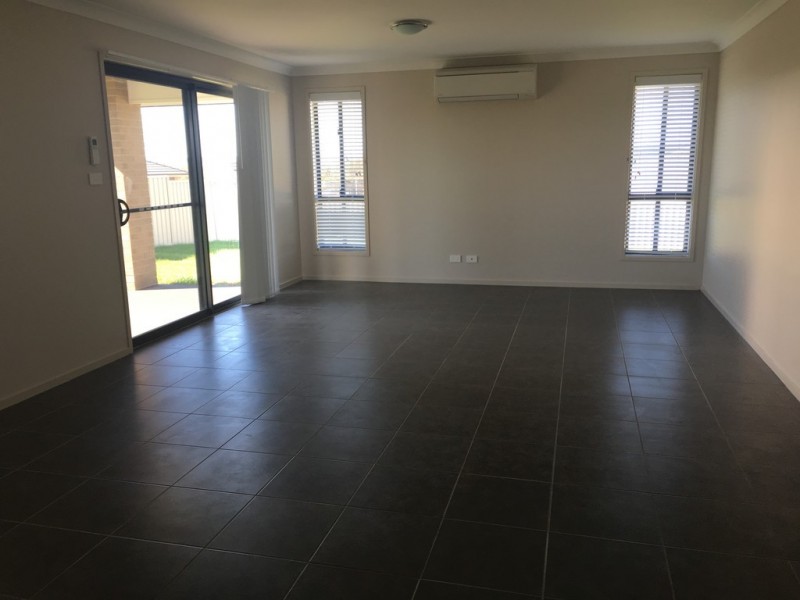 18 Rosewood Avenue, Parkes NSW 2870