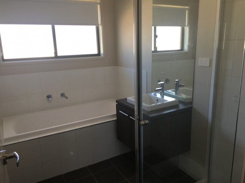 18 Rosewood Avenue, Parkes NSW 2870