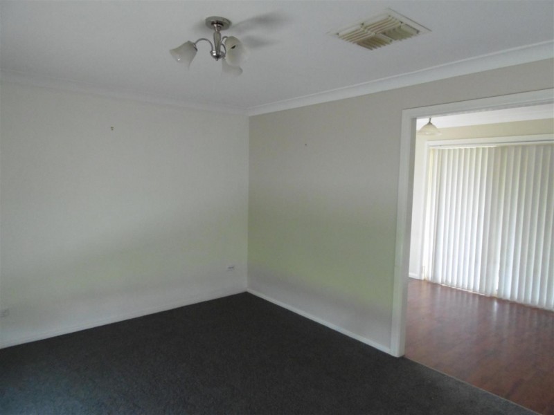 23 Flinders Street, Parkes NSW 2870