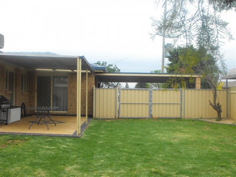 23 Flinders Street, Parkes NSW 2870