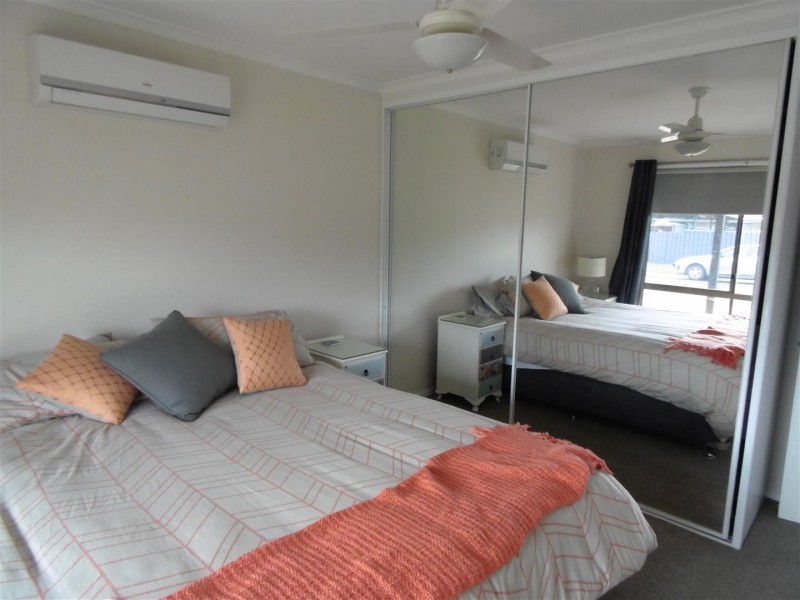 2 Friendship Place, Parkes NSW 2870