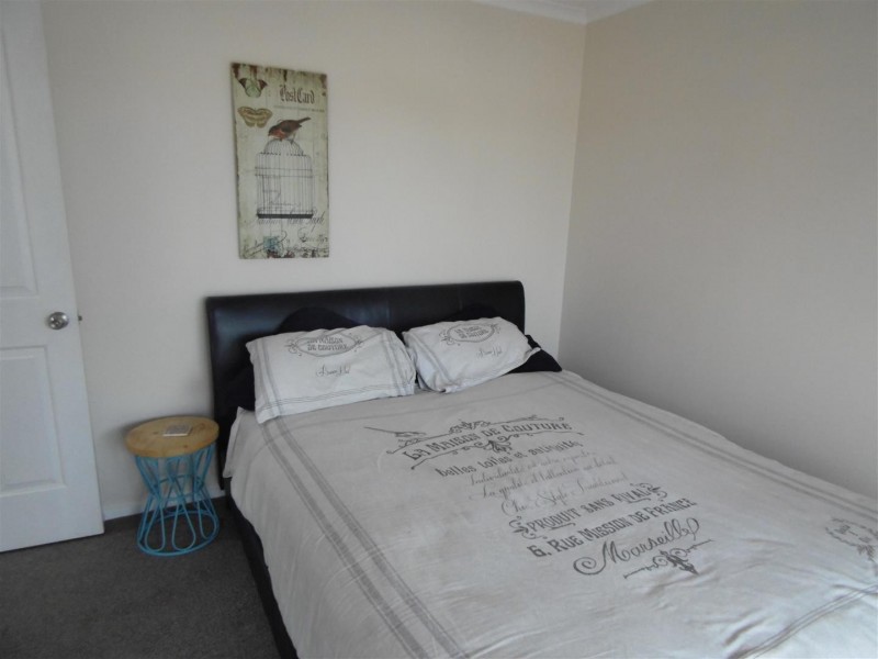 2 Friendship Place, Parkes NSW 2870