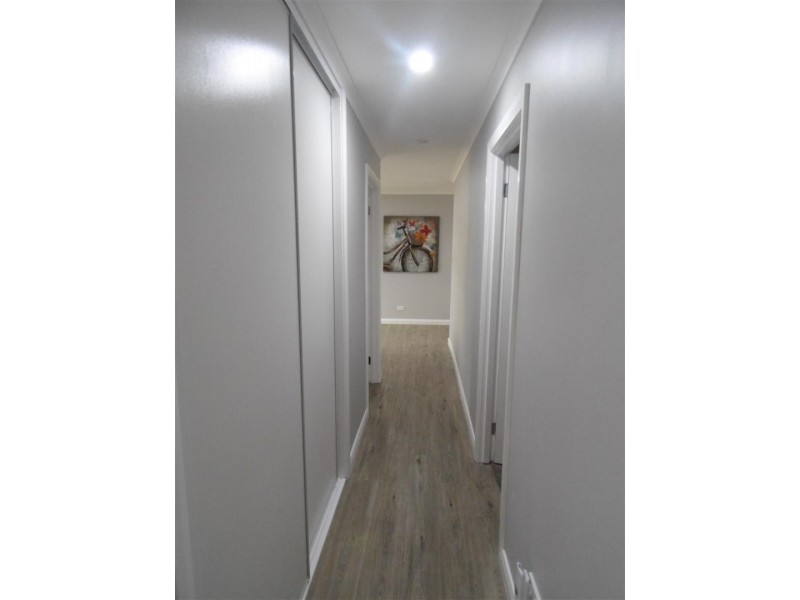 2 Friendship Place, Parkes NSW 2870
