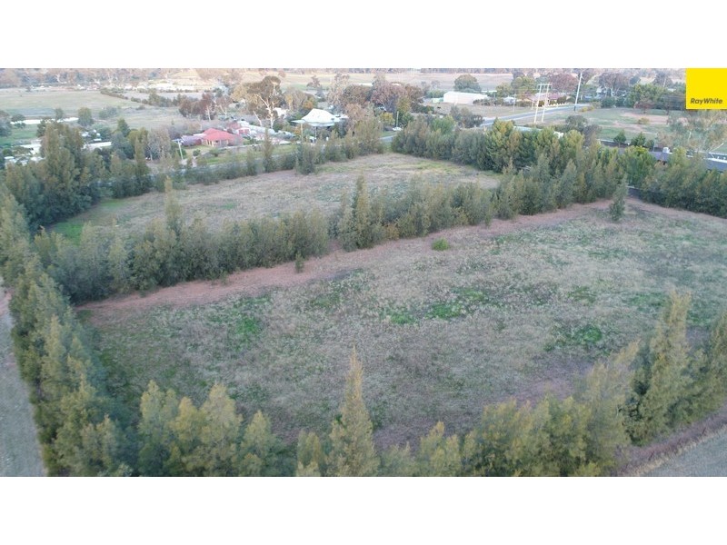 25 Parkes Road, Forbes NSW 2871