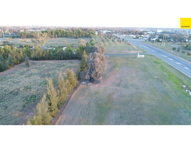 25 Parkes Road, Forbes NSW 2871