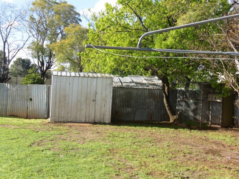 50 Brolgan Road, Parkes NSW 2870