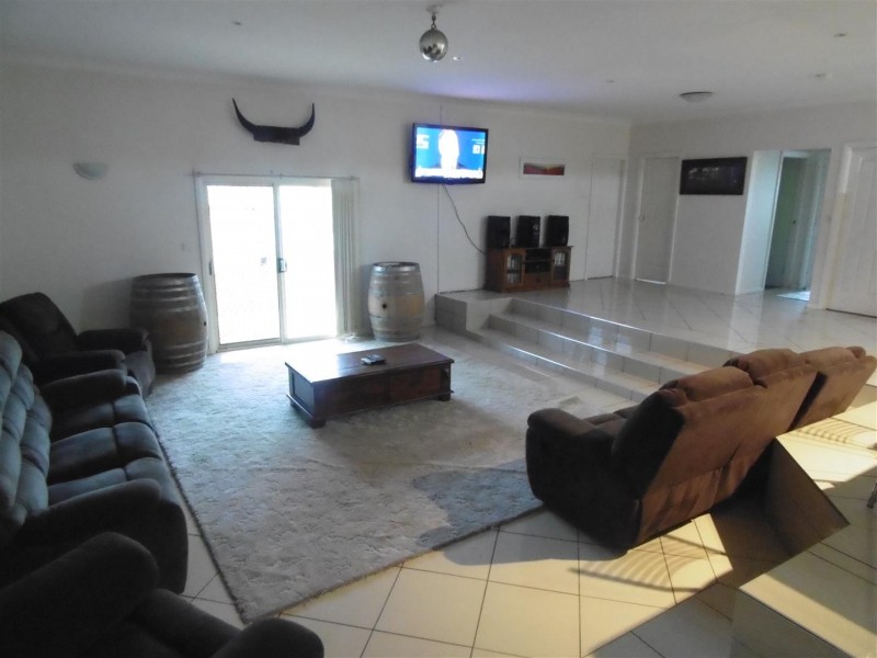 17 Hume Street, Parkes NSW 2870