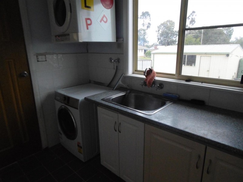 17 Hume Street, Parkes NSW 2870