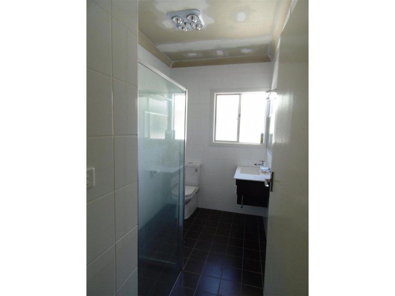 3 Waratah Place, Parkes NSW 2870