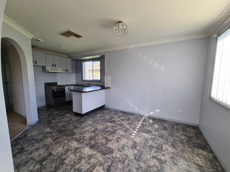 3 George Field Drive, Parkes NSW 2870