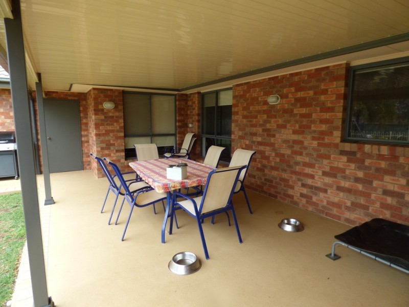 12 Jacaranda Street, Forbes NSW 2871