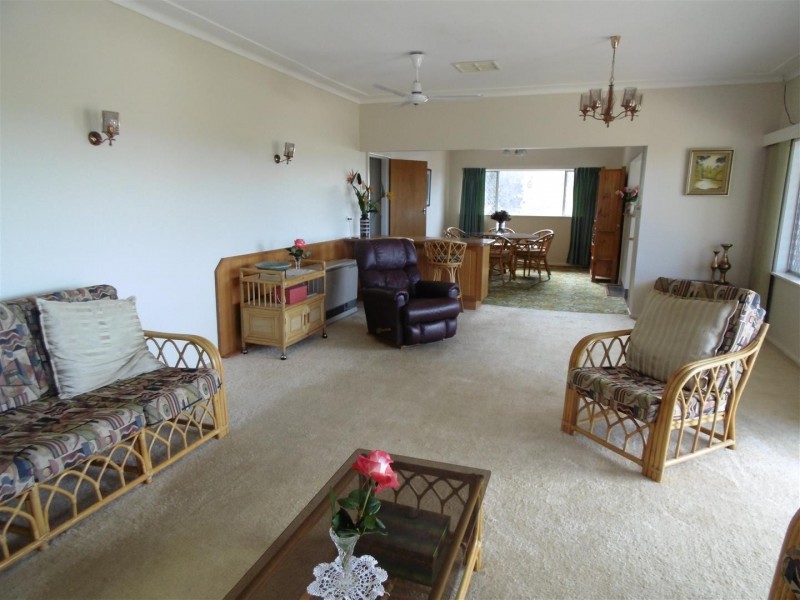 2-4 Panorama Crescent, Parkes NSW 2870