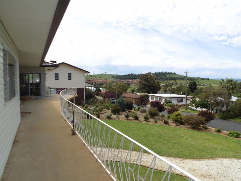 2-4 Panorama Crescent, Parkes NSW 2870