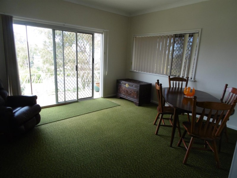 2-4 Panorama Crescent, Parkes NSW 2870