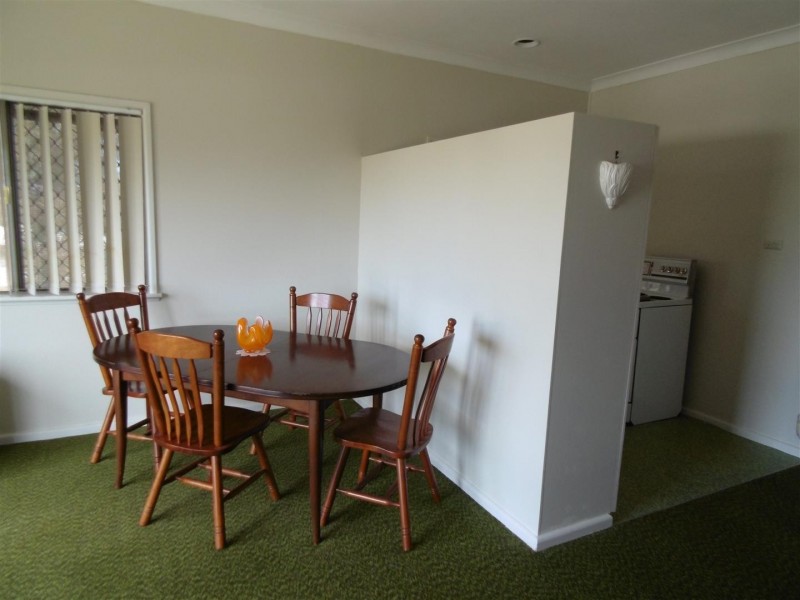 2-4 Panorama Crescent, Parkes NSW 2870