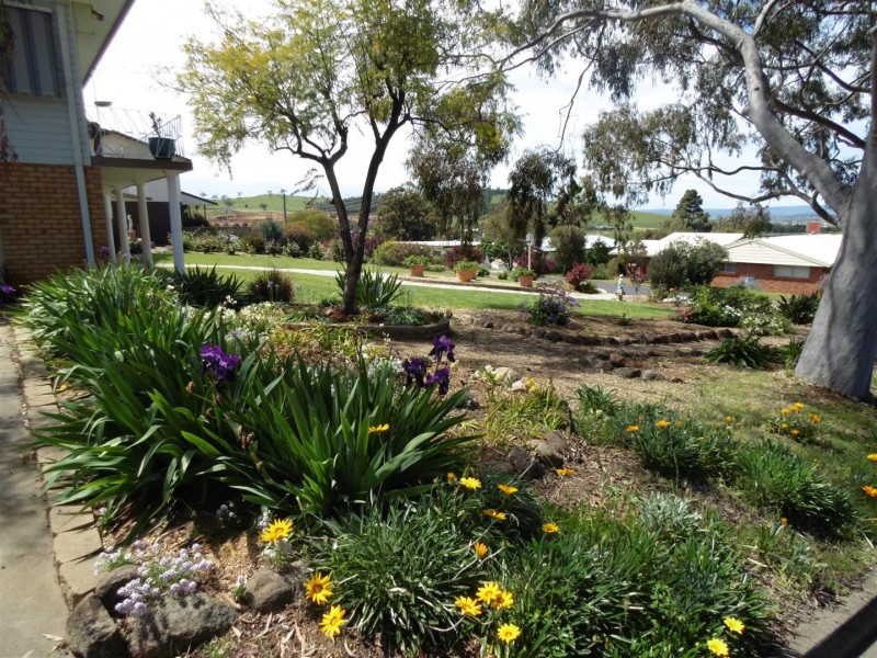 2-4 Panorama Crescent, Parkes NSW 2870