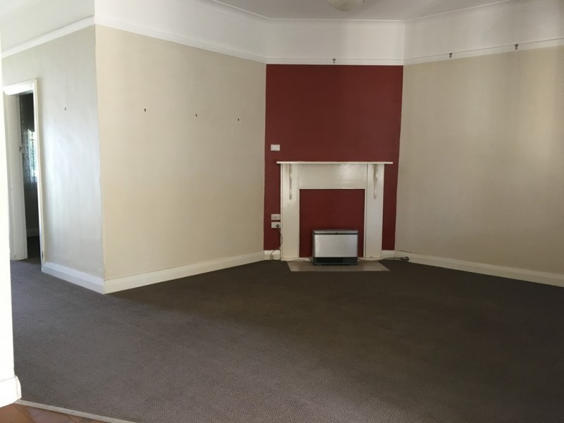 7 Bogan Street, Parkes NSW 2870
