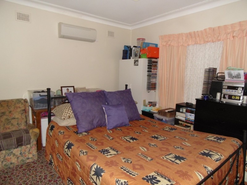 50 Brolgan Road, Parkes NSW 2870