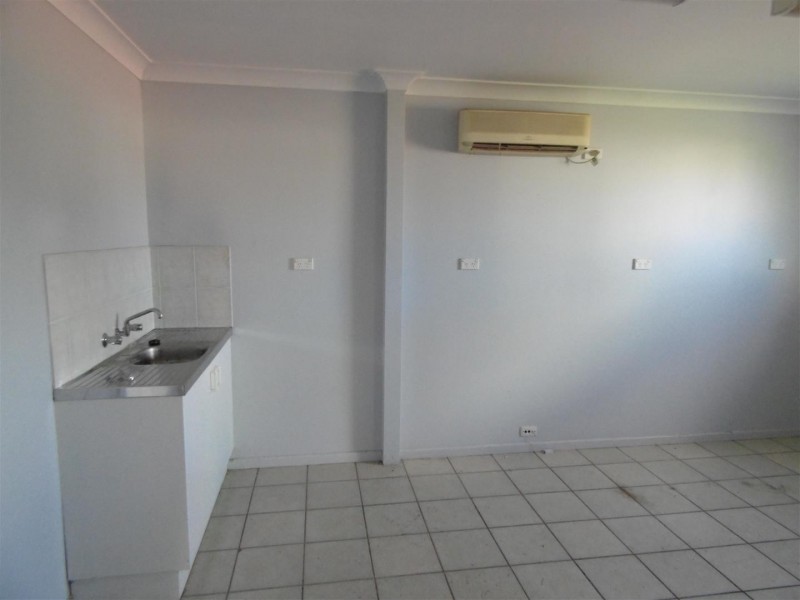 3 Powter Street, Parkes NSW 2870