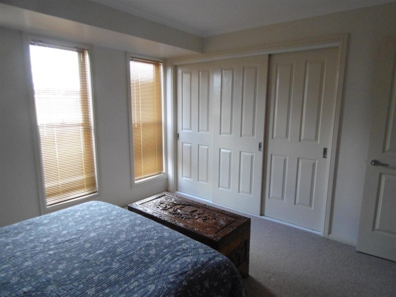 18 Vaucluse Place, Parkes NSW 2870