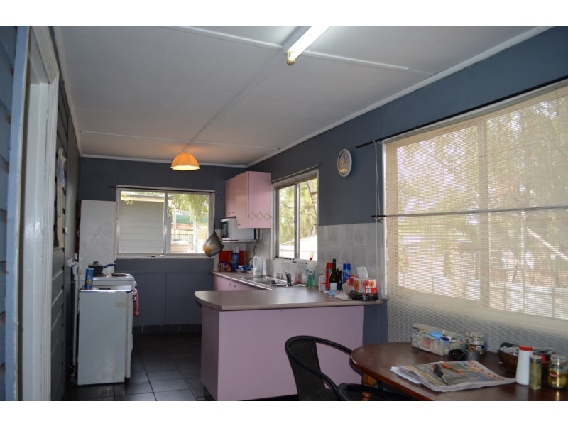 84 Orange Street, Condobolin NSW 2877