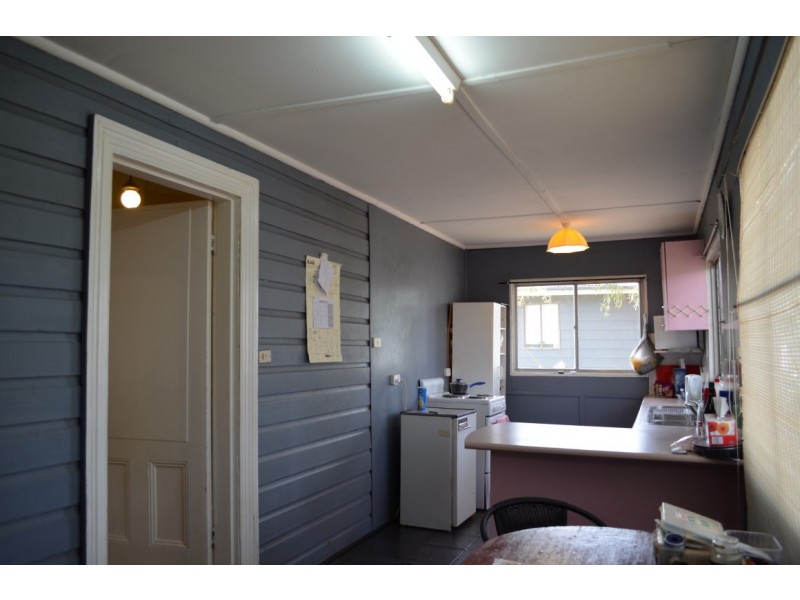 84 Orange Street, Condobolin NSW 2877