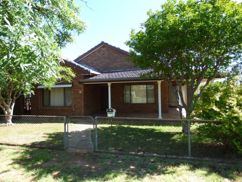 48 Underwood Street, Forbes NSW 2871