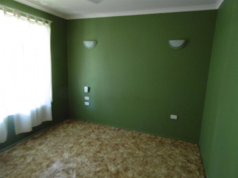 19 Howard Street, Parkes NSW 2870