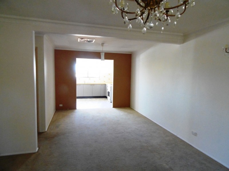 19 Howard Street, Parkes NSW 2870