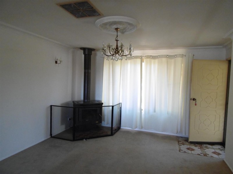 19 Howard Street, Parkes NSW 2870