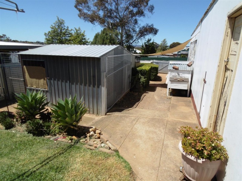 19 Howard Street, Parkes NSW 2870