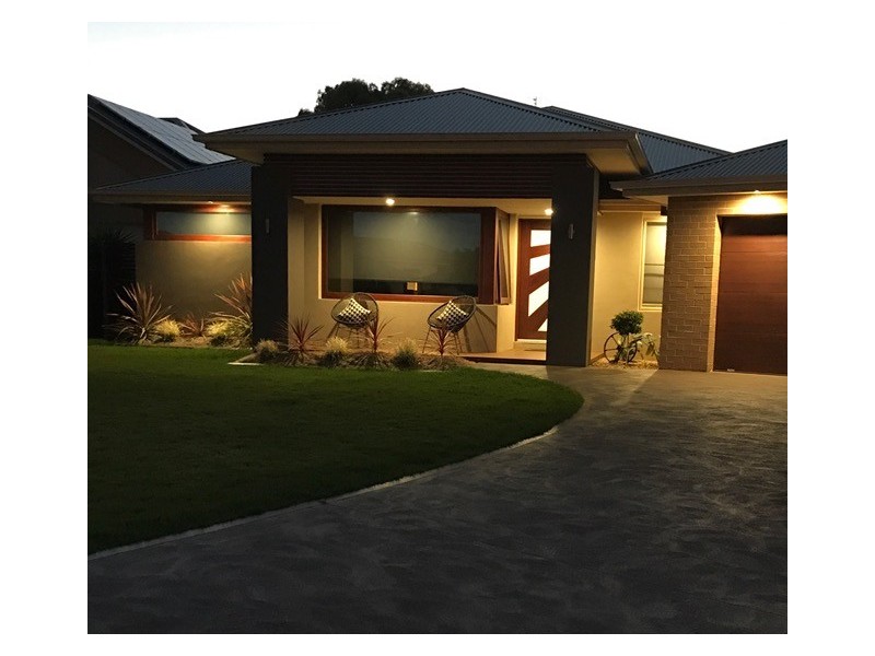 12 Avoca Place, Parkes NSW 2870