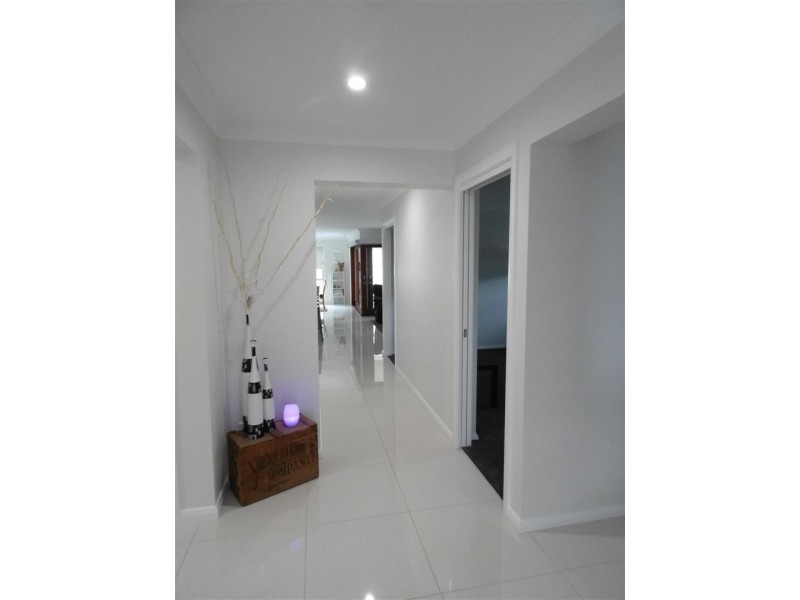 12 Avoca Place, Parkes NSW 2870