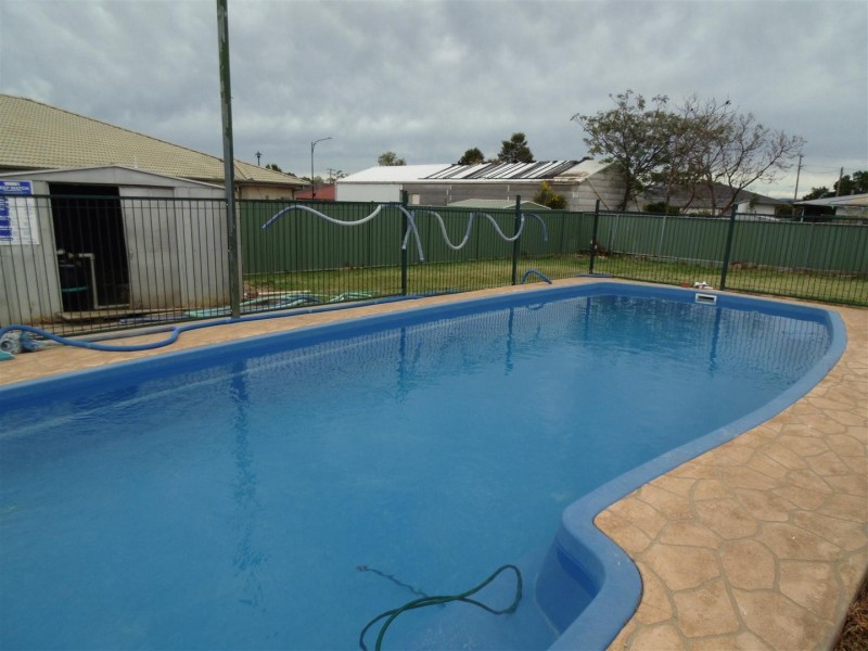 4 Best Street, Parkes NSW 2870