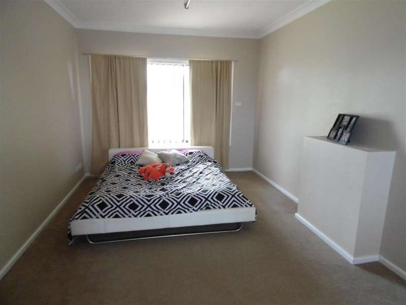 4 Best Street, Parkes NSW 2870