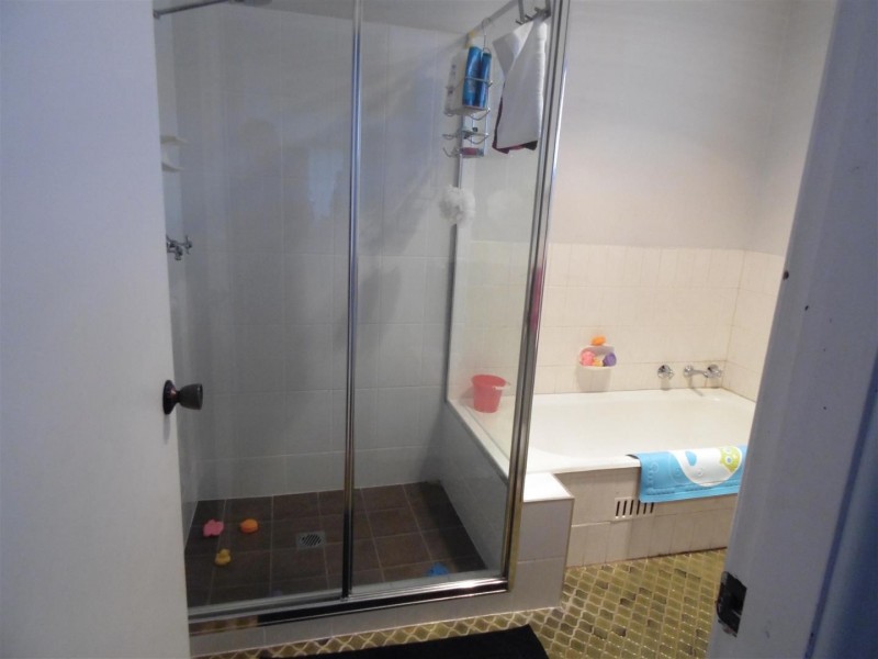 4 Best Street, Parkes NSW 2870