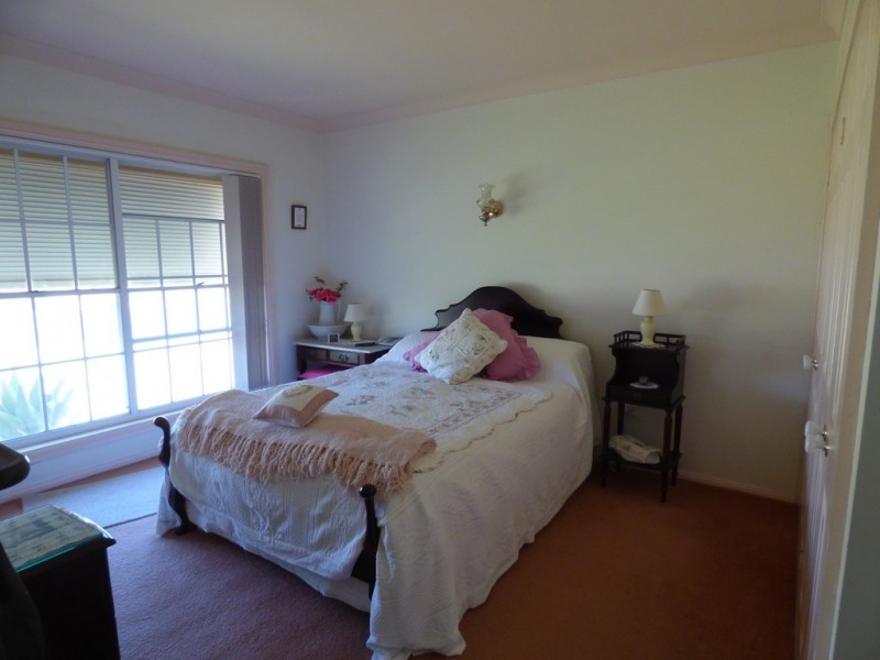 204 Farnell Street, Forbes NSW 2871