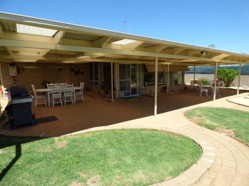 204 Farnell Street, Forbes NSW 2871