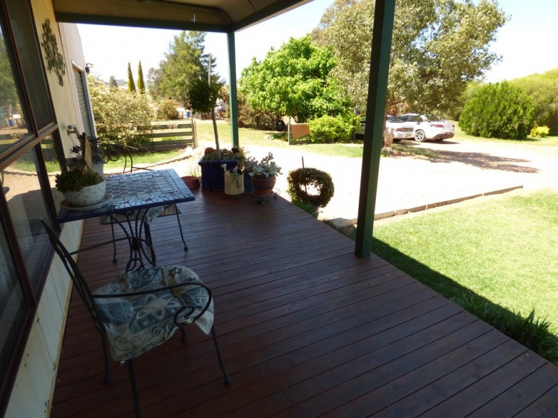 16 Brahman Street, Forbes NSW 2871